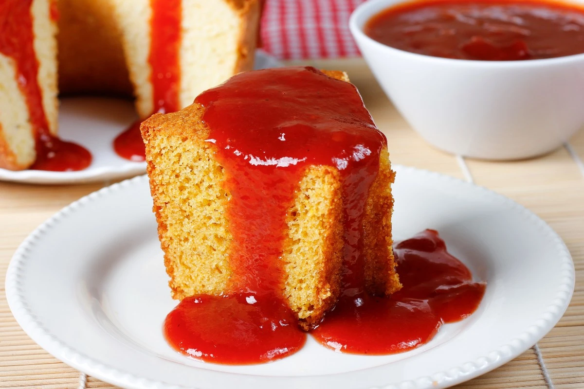 bolo-de-milho-com-goiabada
