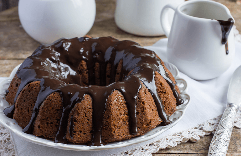 Como fazer um bolo de chocolate fácil e saboroso