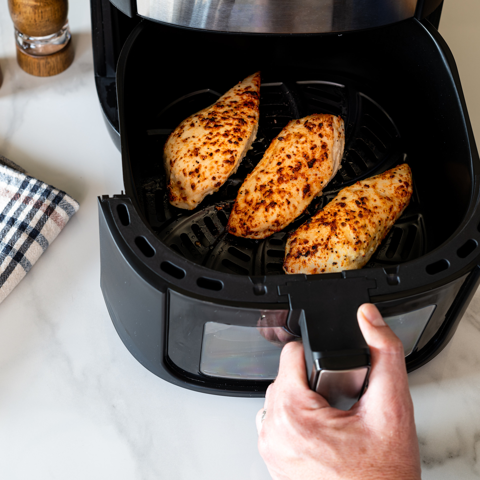 Easy Air Fryer Chicken Breasts