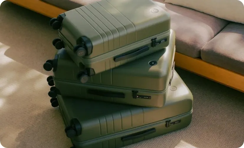 Monos Luggage Review: Sleek Design Meets Travel Durability
