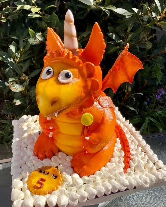 Zog Cake