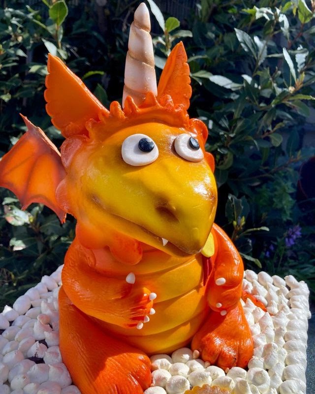 Zog Cake