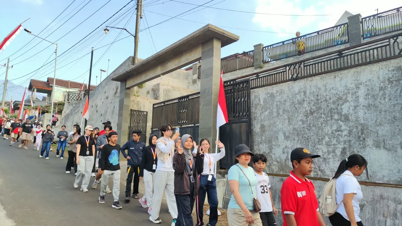 Mahasiswa KKN Unmer Kelompok 10 Bersama Warga Meriahkan Peringatan Hari Kemerdekaan di Dusun Sempukerep