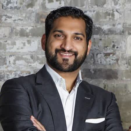 Helen Schroeder headshot