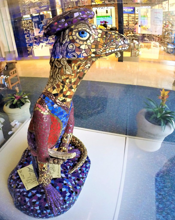 Artist: Suzi Edwards and Ricky Rudden
Details: 2001, 65 inches tall, Mosaic sculpture
Collection: GOAA Art Collection
Location: Terminal B, Level 3, South Walk