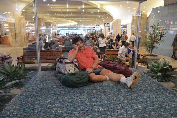 Artist: Duane Hanson (1925-1996)
Details: 1986, life-sized, polychrome bronze with accessories
Collection: GOAA Art Collection
Location: Terminal A, Level 3, North Walk