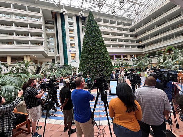 Thanksgiving-Travel-Presser-2024-600x450px