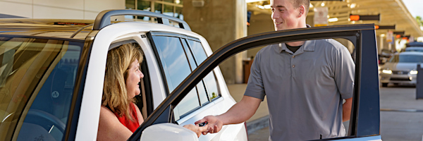 handing-over-car-keys
