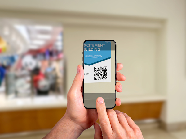 Cell-phone-with-QR-code
