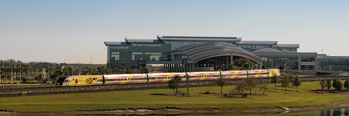 brightline-leaving-train-station-1200x400