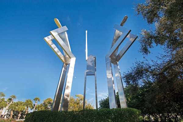 Artist: William King (1925-2015)
Details: 1983, 48 feet tall, Stainless steel sculpture
Collection: GOAA Art Collection
Location: Entrance Road, West End of Terminals A & B