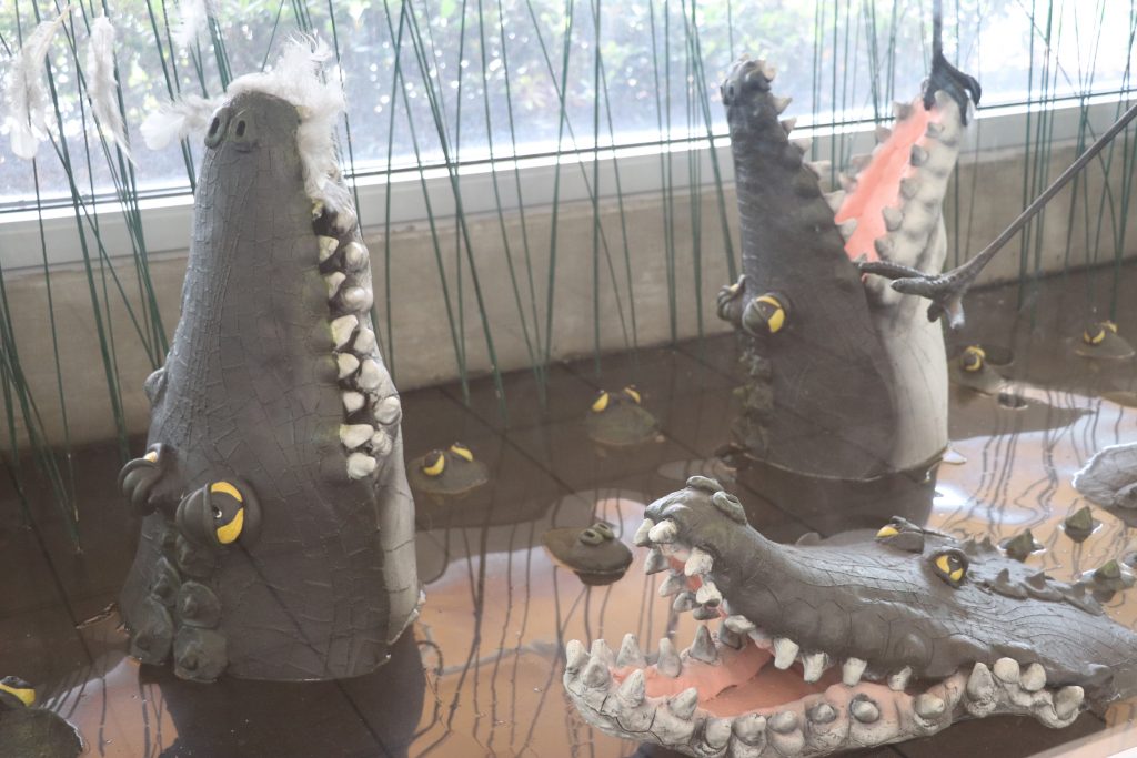 Artist: Todd Warner
Details: 1992, Mixed media sculptural installation
Collection: GOAA Art Collection
Location: Rental Car Level 1, East & West