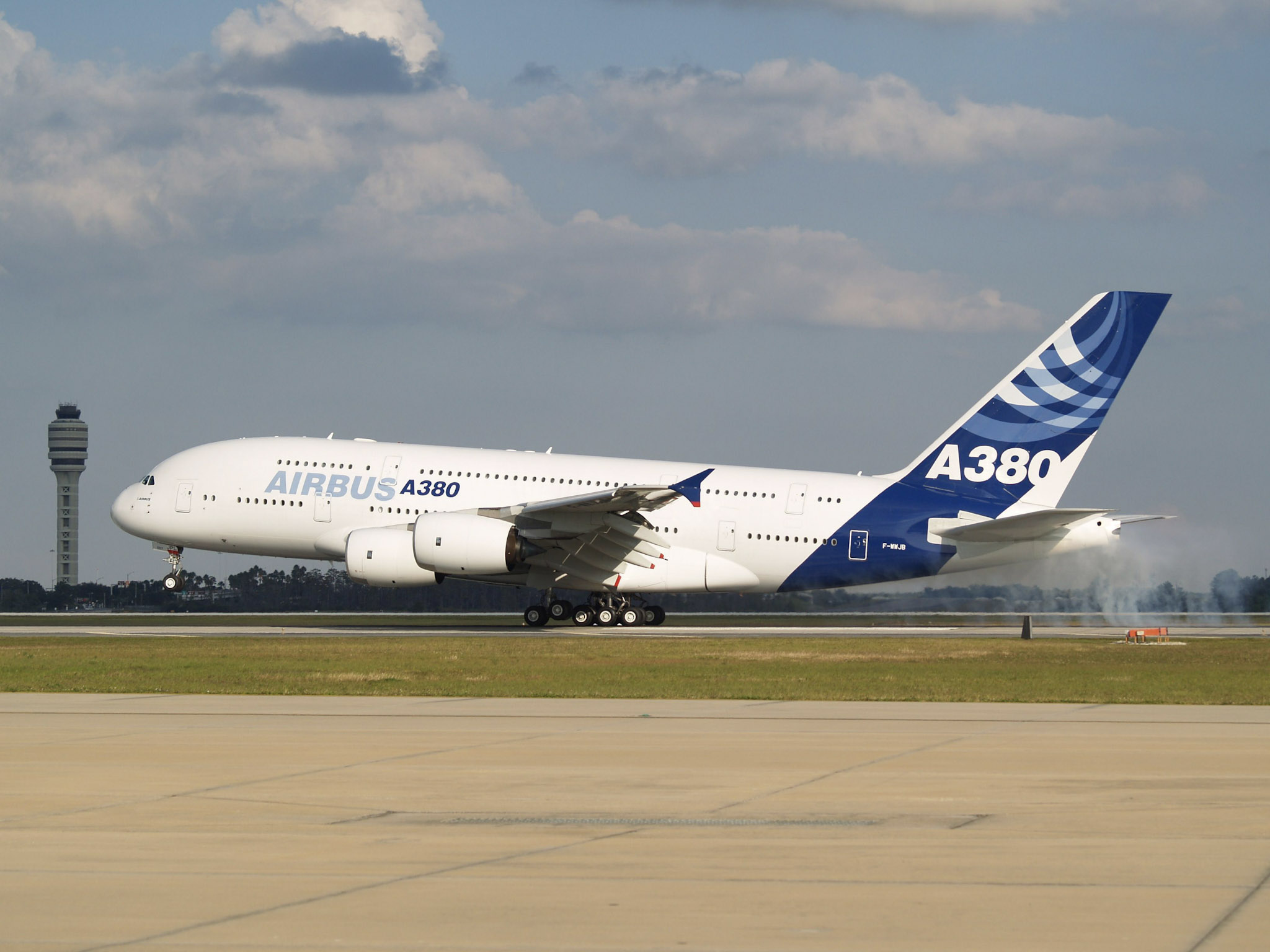 2007 photo of the world’s largest passenger plane, the A380, making its first southeast U.S. landing at MCO.