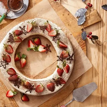 Farmbake Chocolate Chip Fudge Xmas Wreath-min (2)