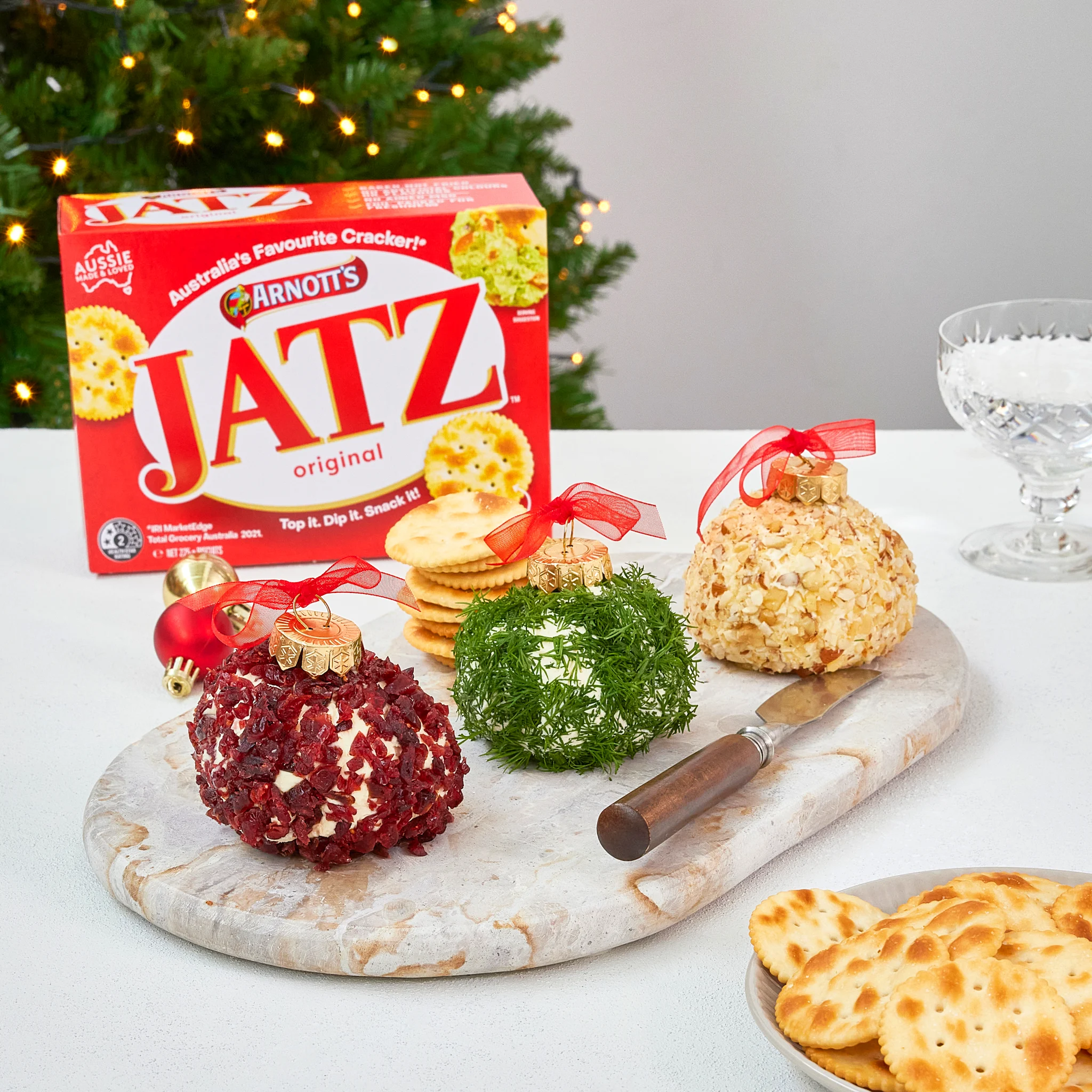 Cream cheese Baubles with Jatz - Display