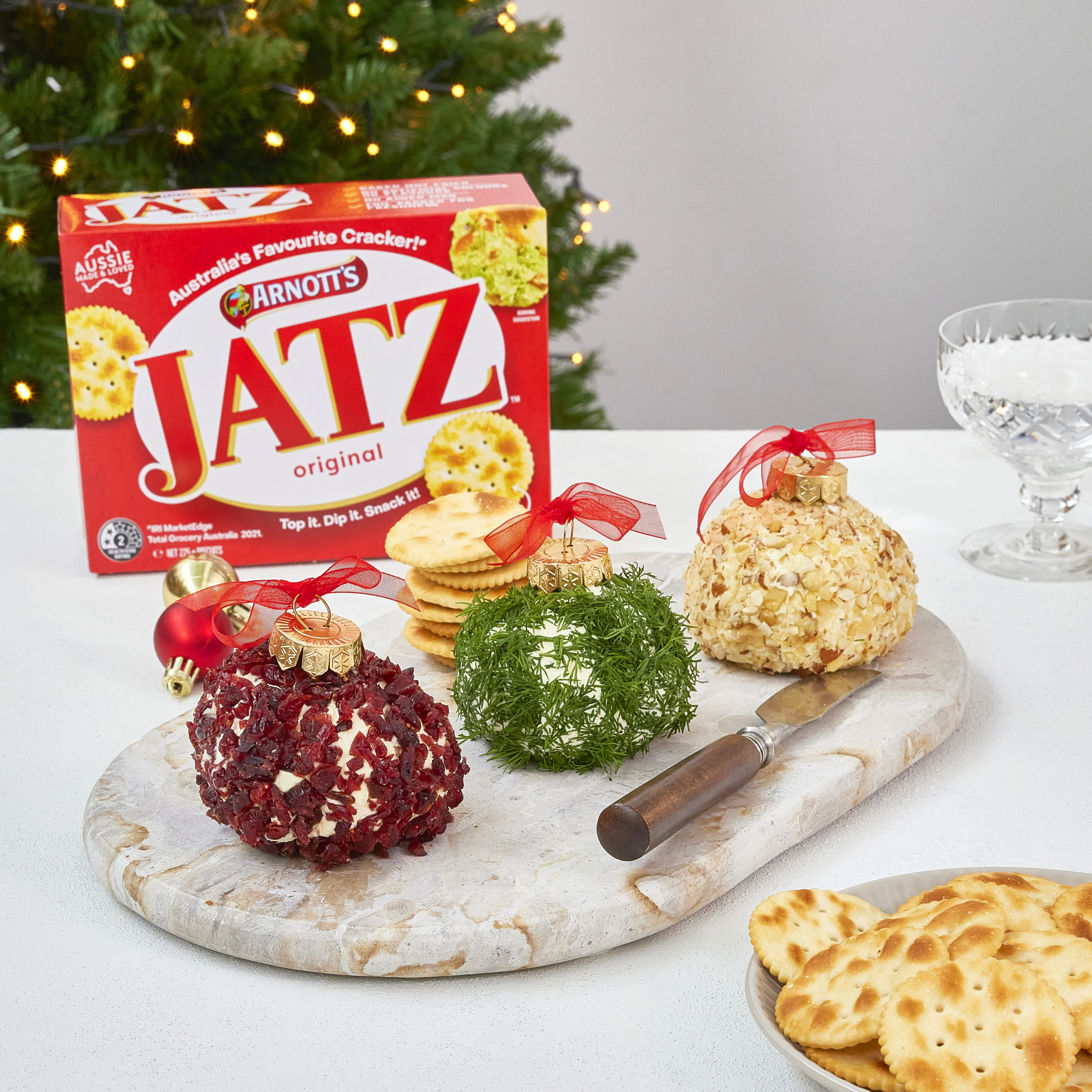 cream-cheese-baubles-with-jatz