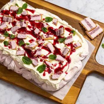 iced-vovo-pavlova