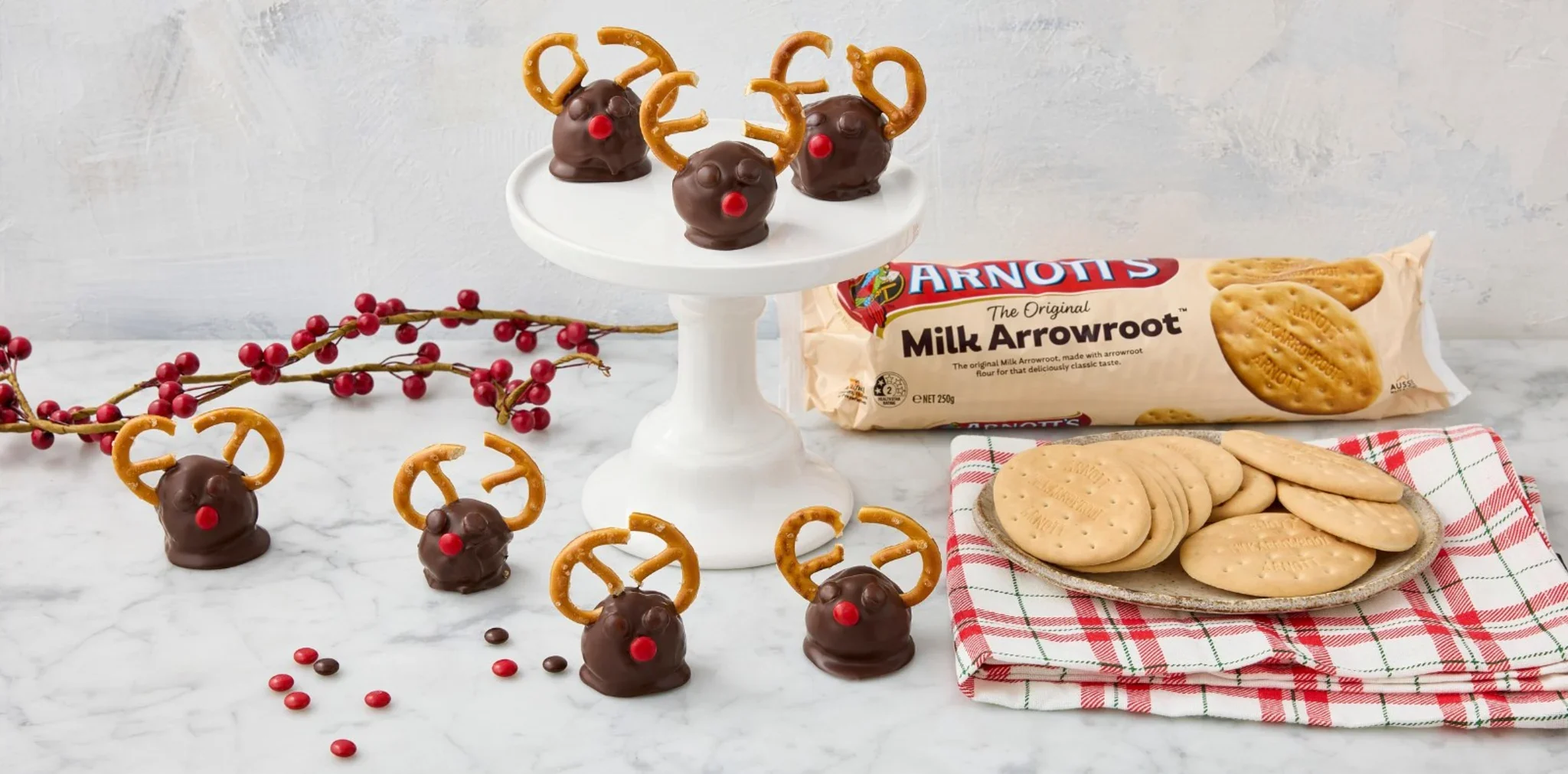 Hero Image Recipe Milk Arrowroot and Ginger Reindeers