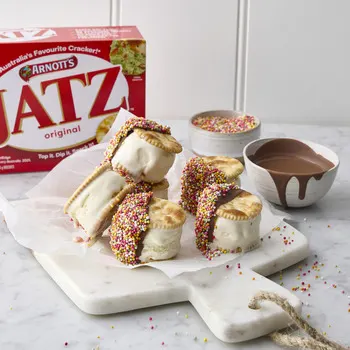 JatzIceCreamSandwich 02 FullBleed (1)