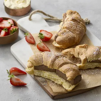 GaietyCrossant 02 1x1 (1)