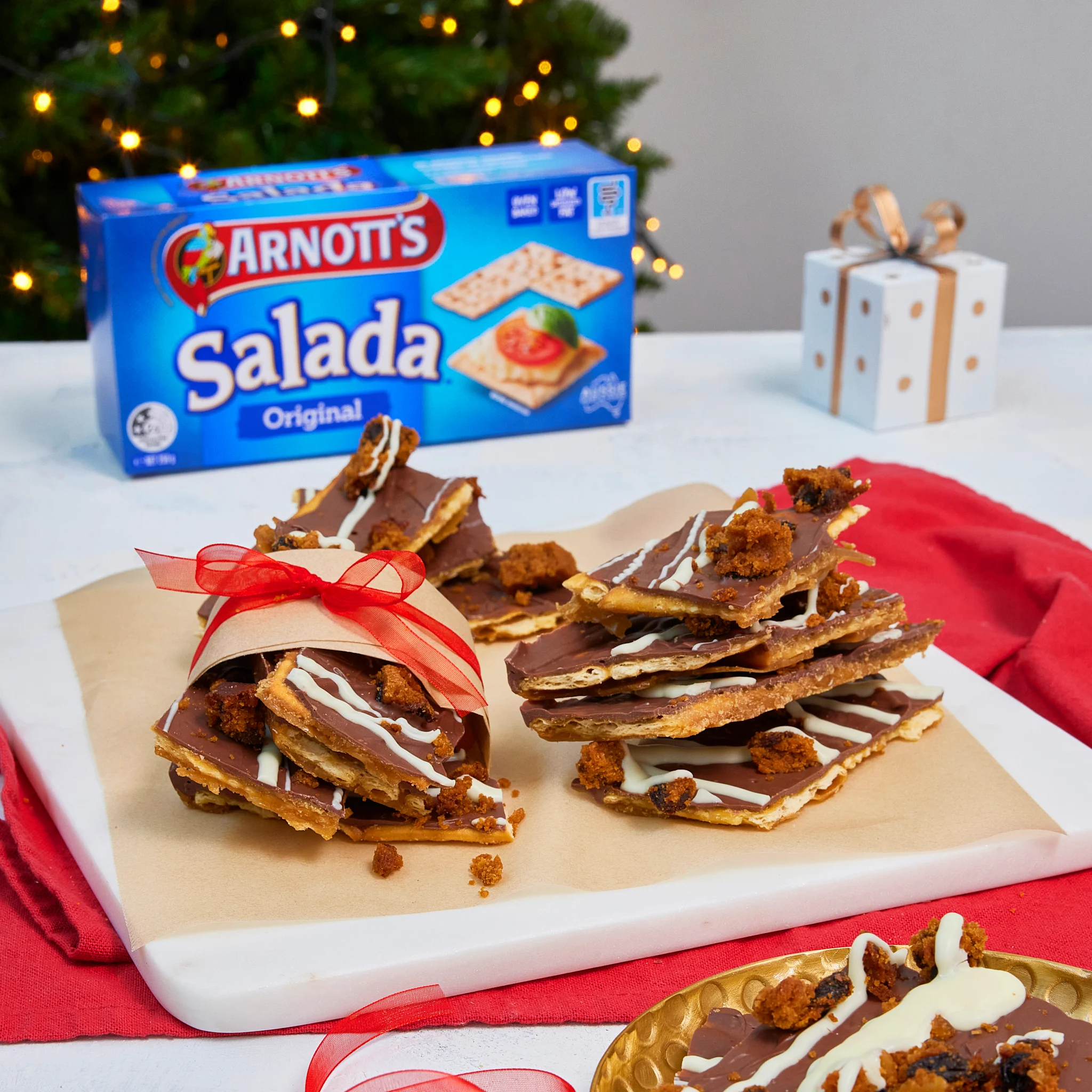Salada Christmas Pudding Crack - Display