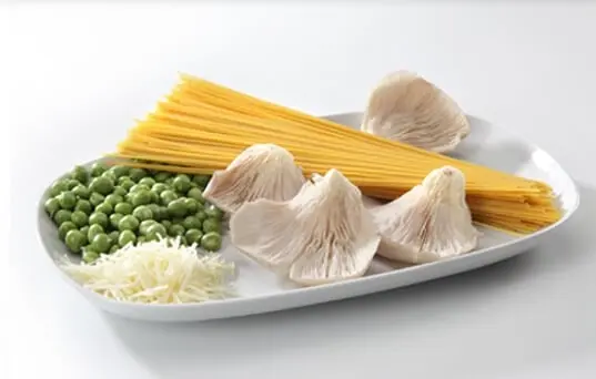 Espaguetis con guisantes para adultos