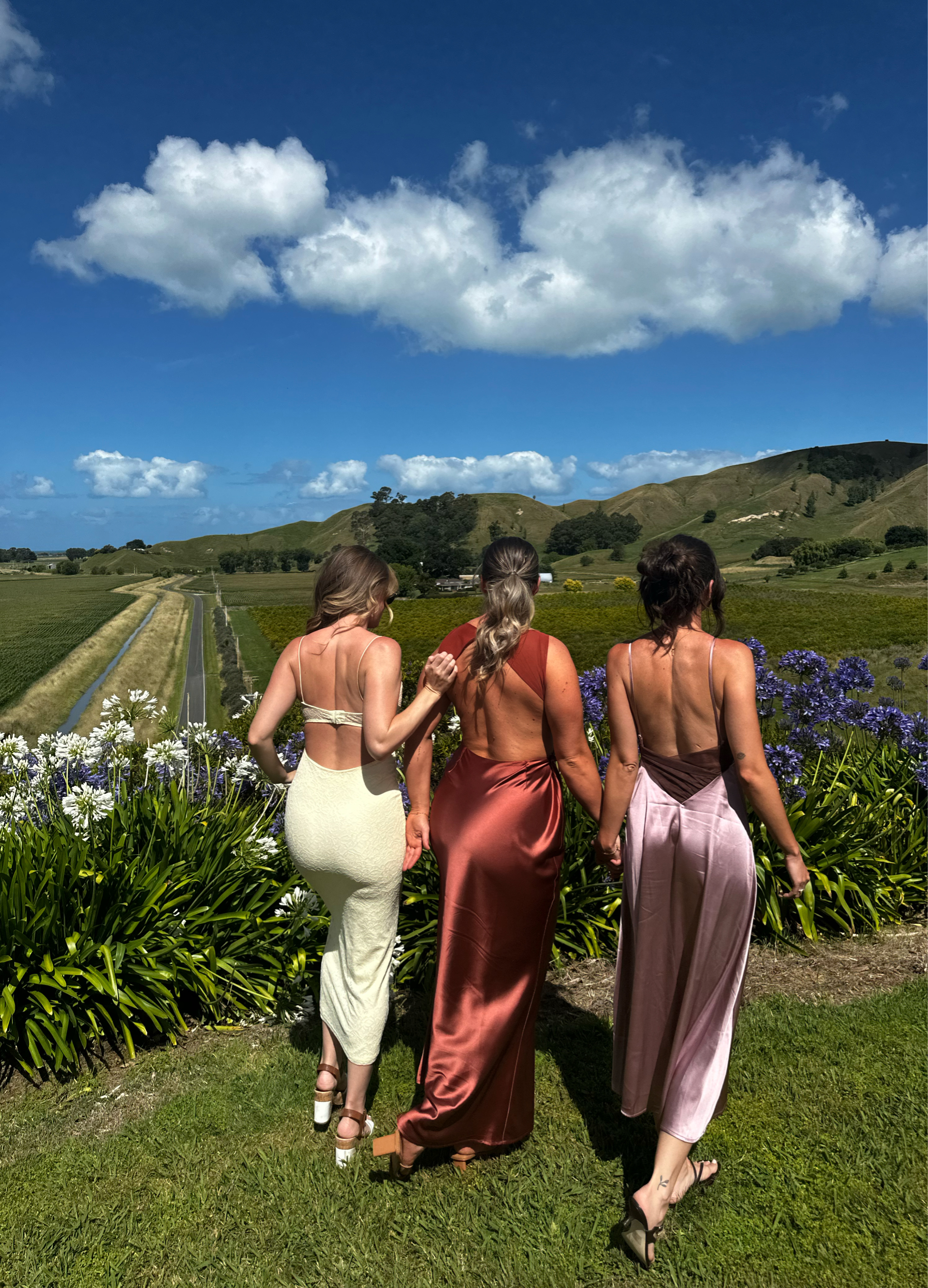 Why Different-Coloured Bridesmaid Dresses Are So In Right Now