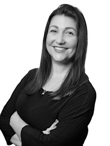 Krista Nanigian headshot