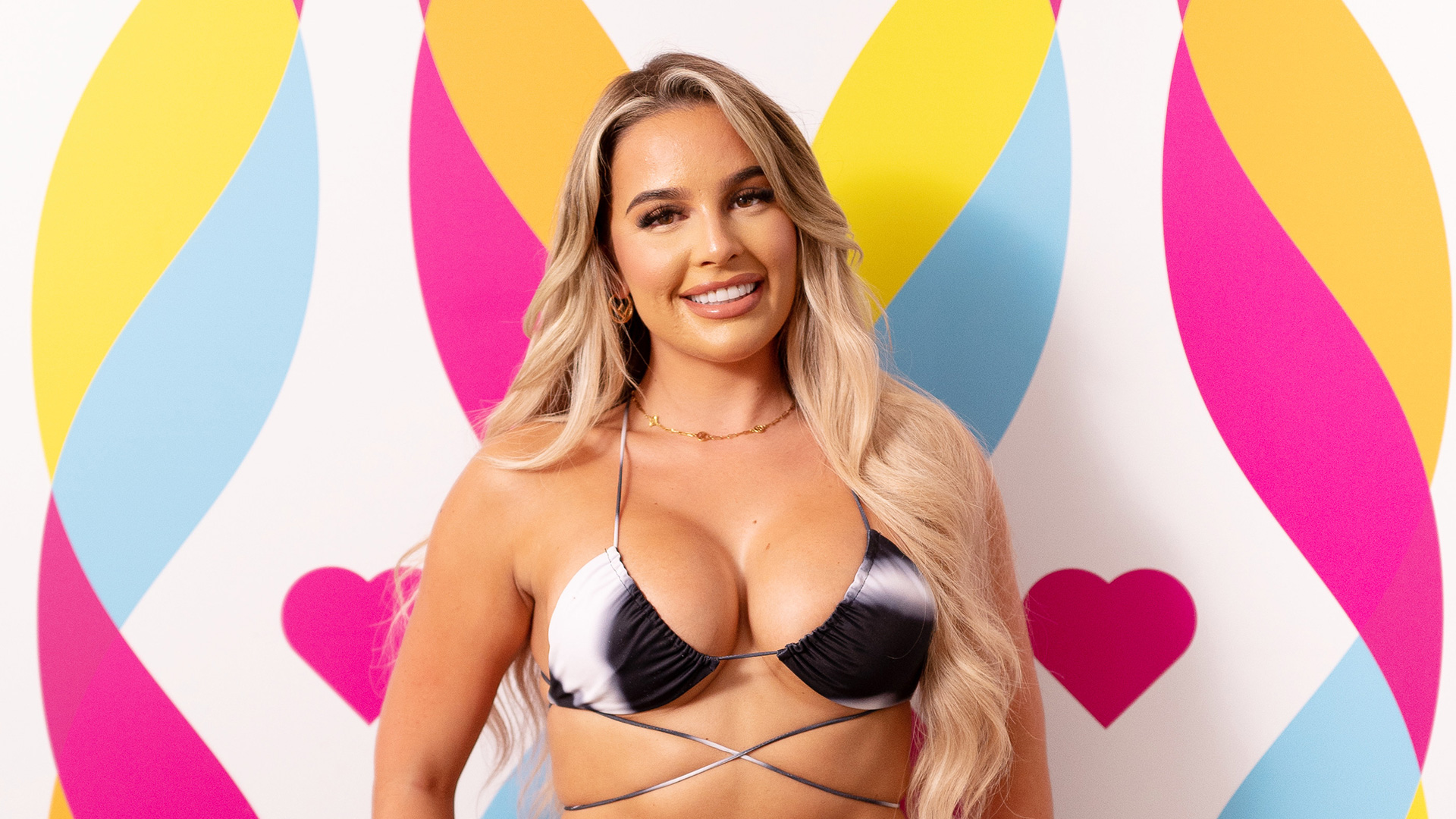 Meet Ella B Love Island