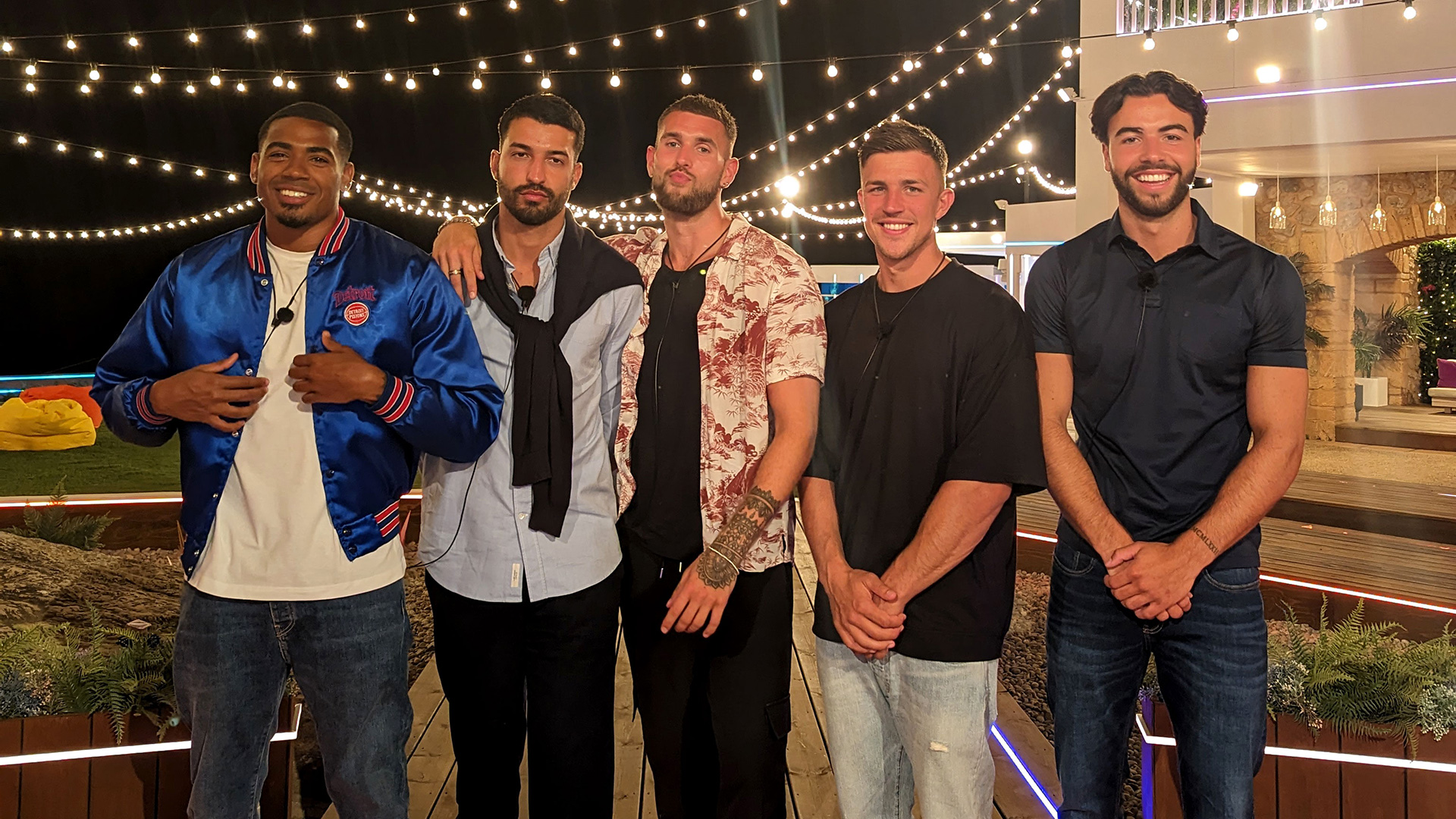 The Islanders' Phone Pics Week 3! | Love Island
