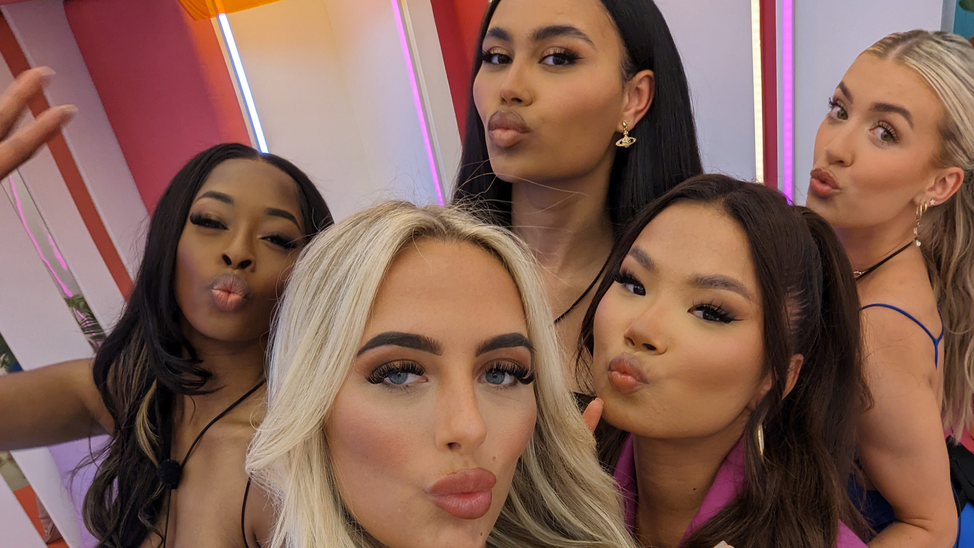 Islanders' Phone Pics Week 1! | Love Island: All Stars