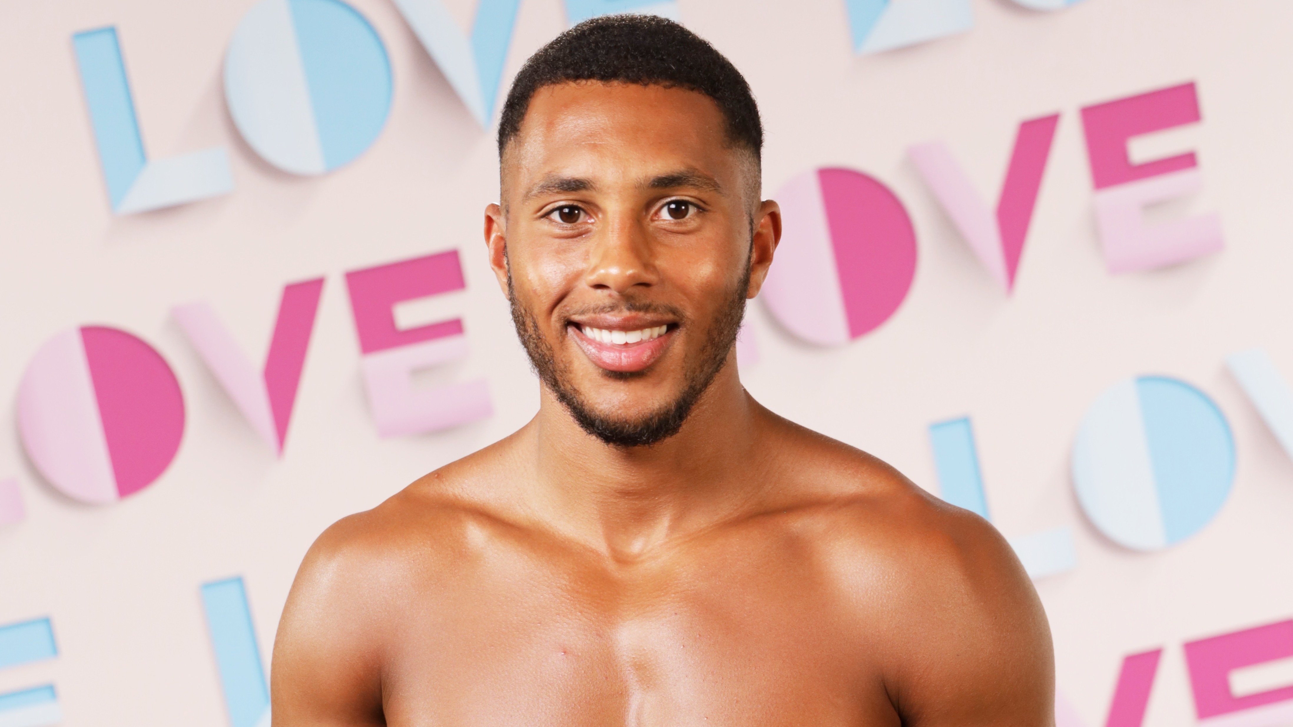 All about: Aaron S | Love Island