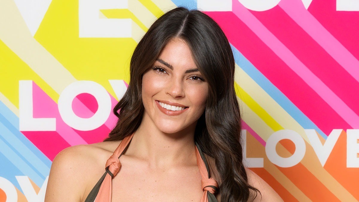 All about Rebecca Love Island