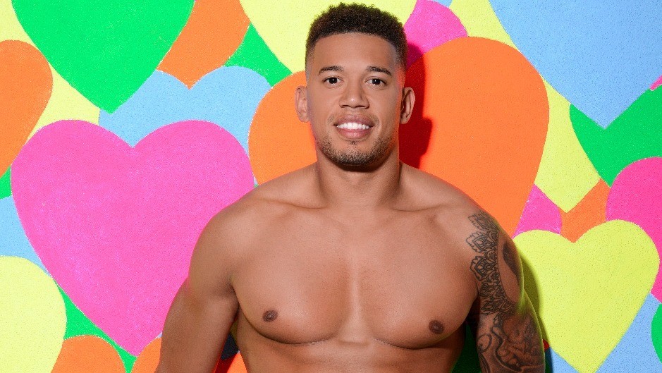 Meet Simon: Our buff bit of stuff | Love Island