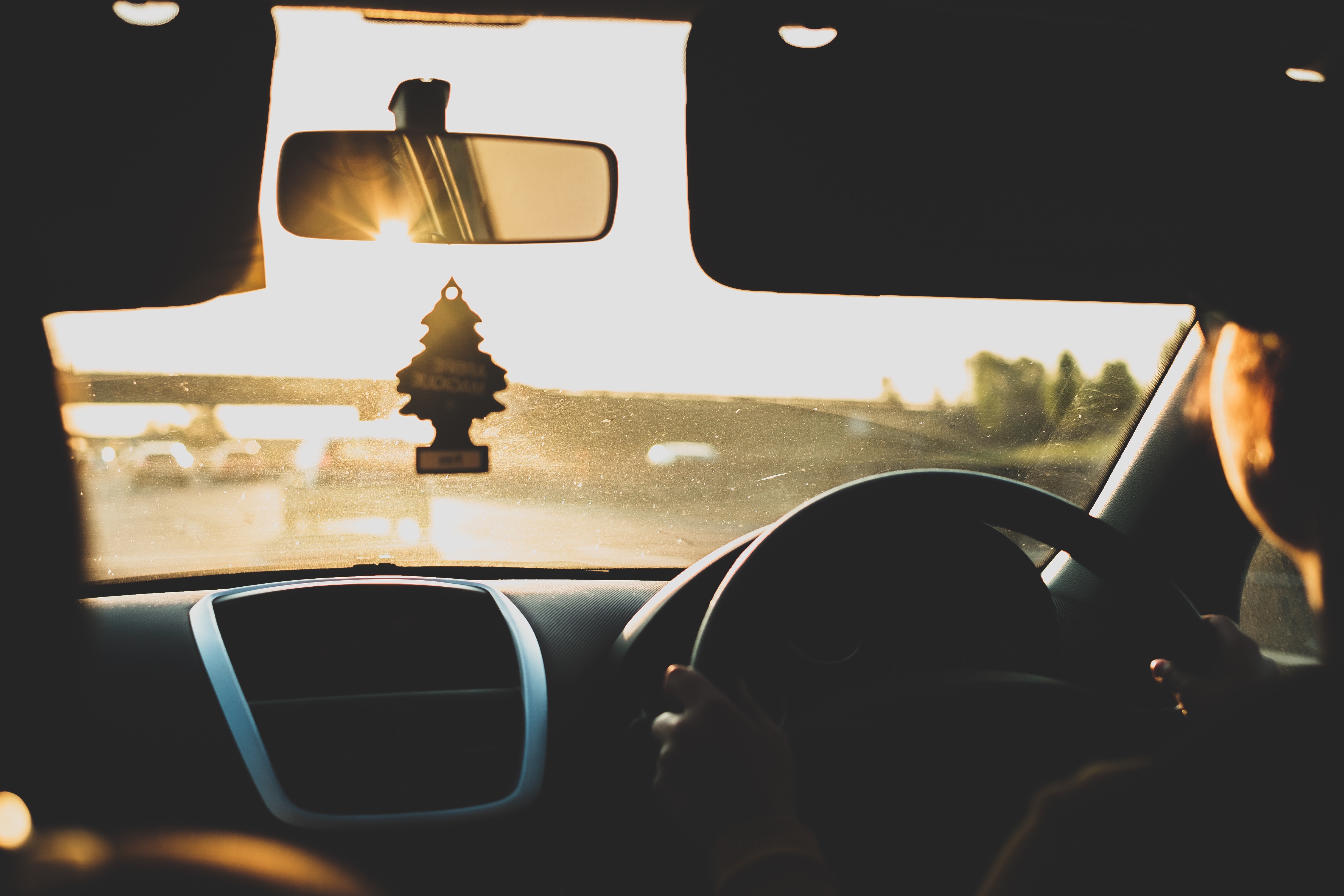 Car Journey luigi-manga-251376-unsplash