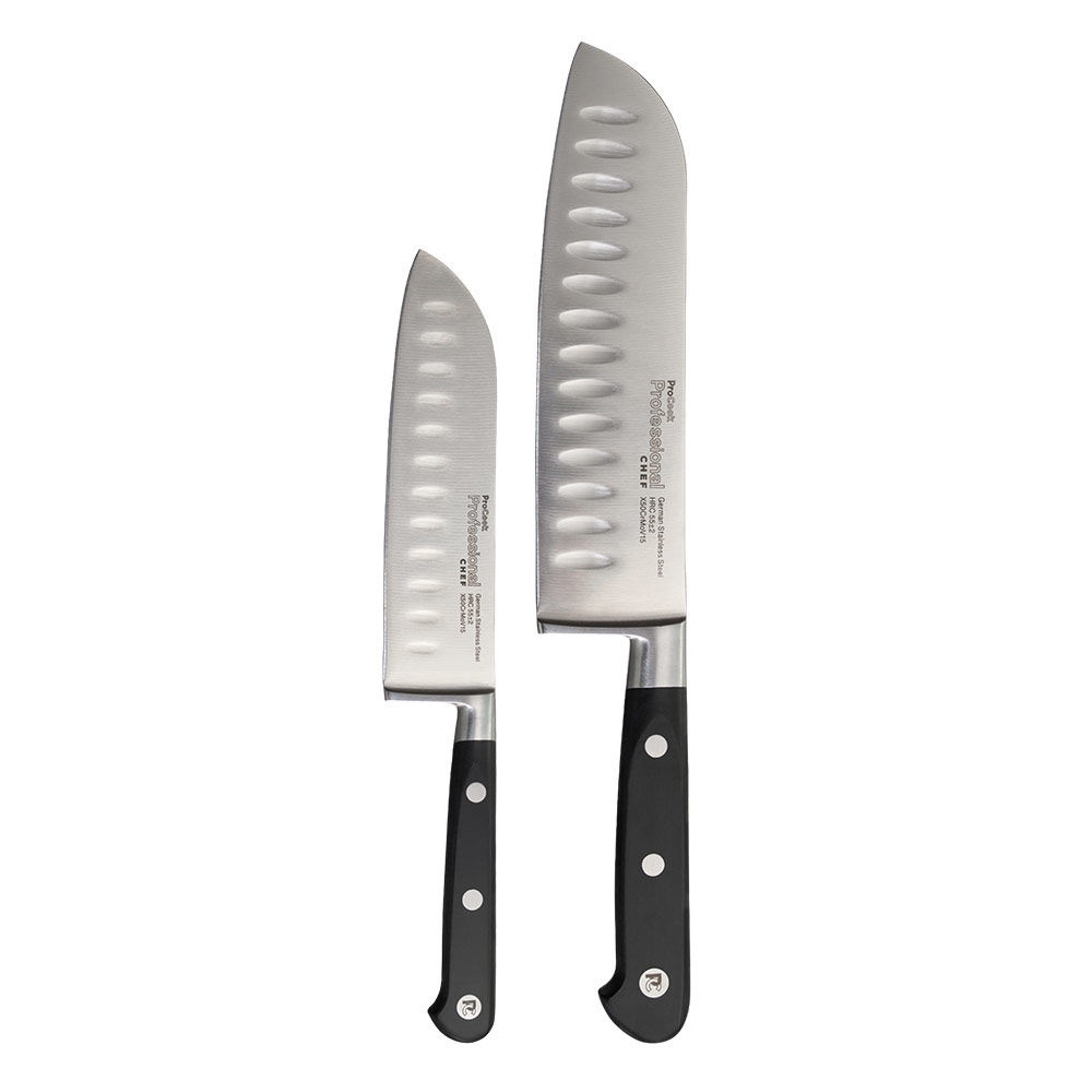 https://images.ctfassets.net/qmmajc22qsgf/64SgipPJzZauGGSqmQnOHM/ae9fbf3ed2180d32dc6e62f76354e3ed/procook-santoku-two-knives.jpg