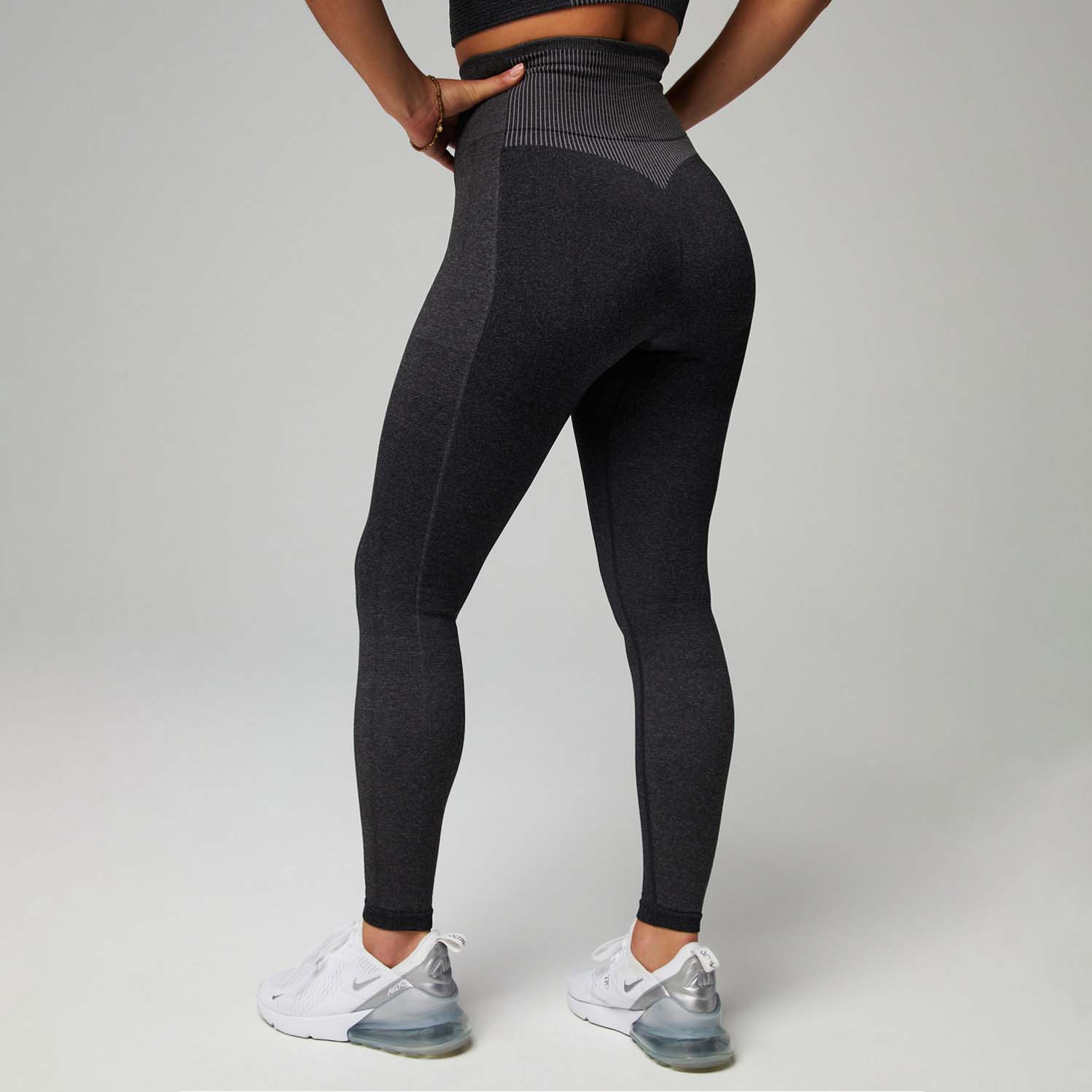 Fabletics Workout Leggings Review and Latest Promo Codes