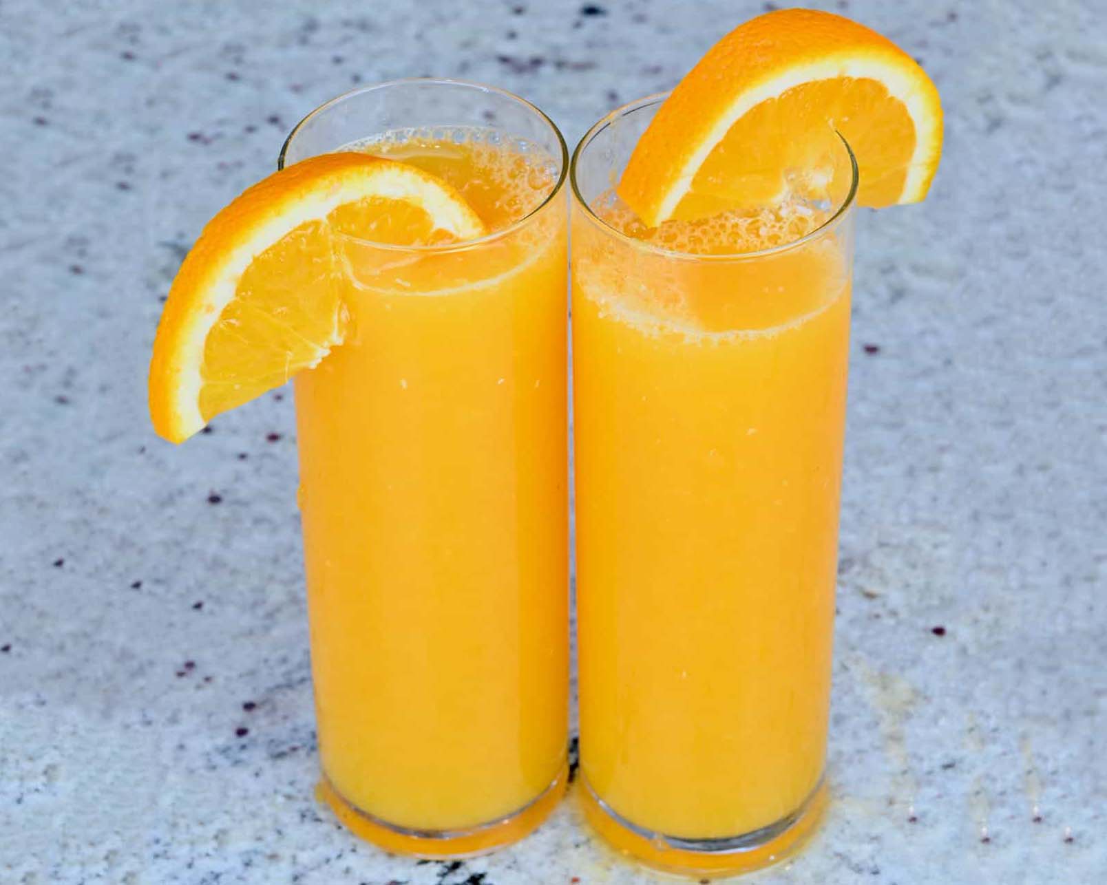 How to Make Peach Lemonade (+ Flavor Variations) - Alphafoodie