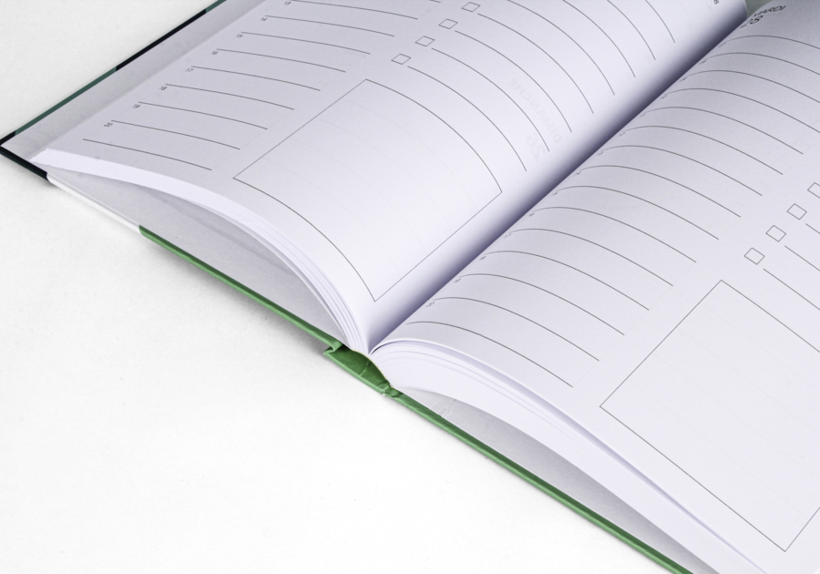 Agenda tapa dura - 17 x 24 cm - interior diario - 2