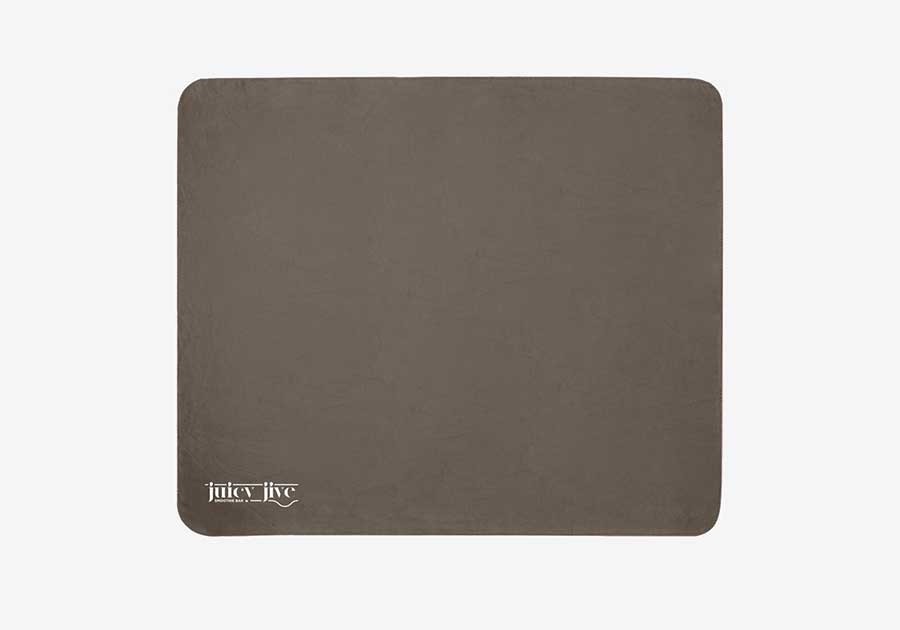 Plaid polaire en rPET certifié GRS 1