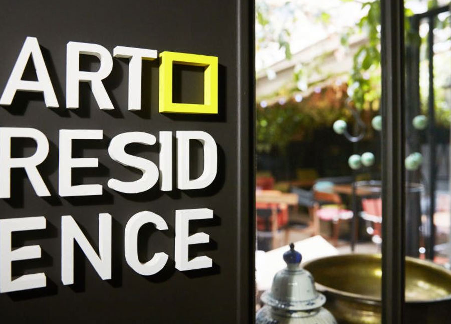 Letras 3D y logotipo en PVC satinado negro art residence