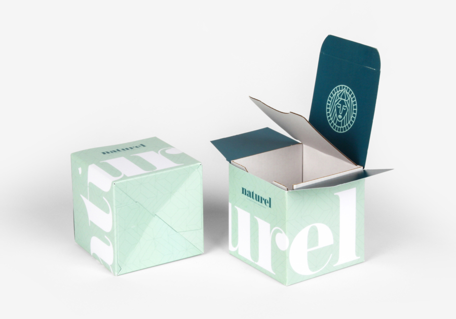 Caja con refuerzo automontable
