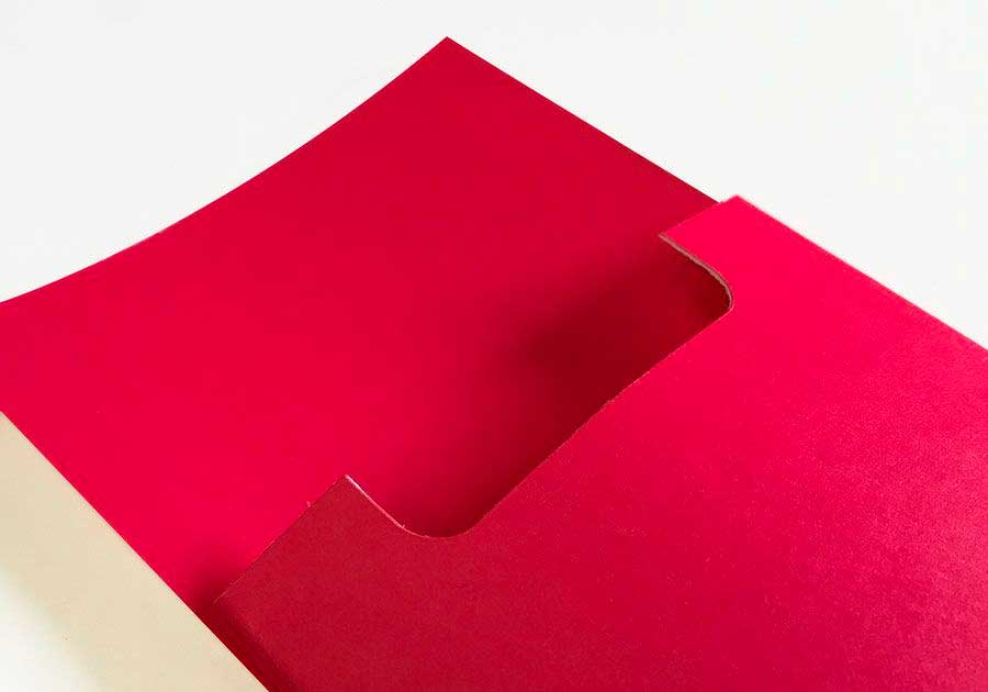 Apertura del bolsillo para cubiertos