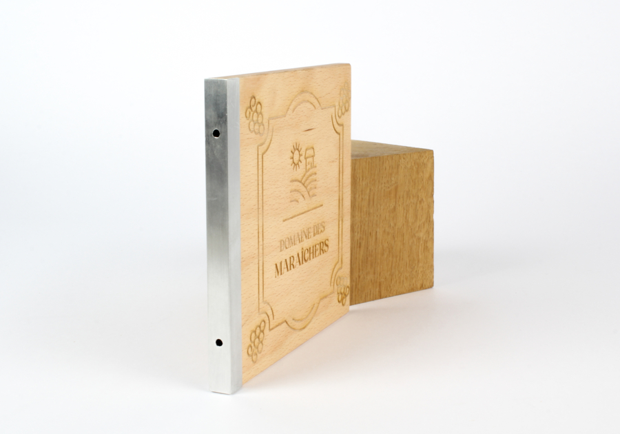 Placa de madera grabada placa con grabado de madera y fijación de bandera 15x15cm