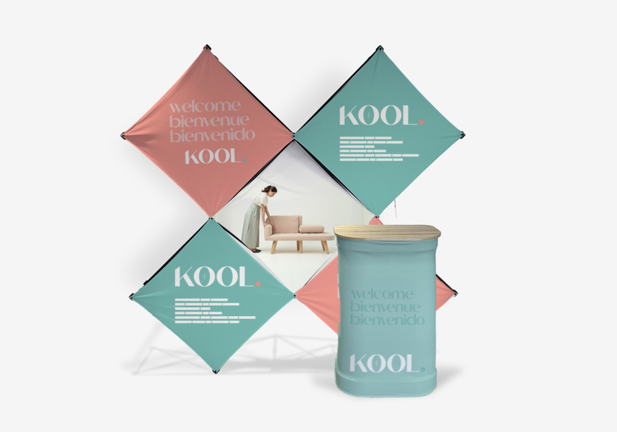 Stand paraguas multicaras en cruz + mostrador maleta