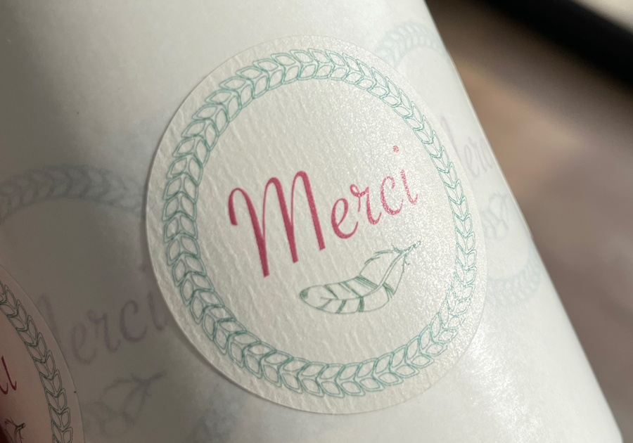 Etiqueta de papel con acabados especiales papel con textura verdigris personalizada