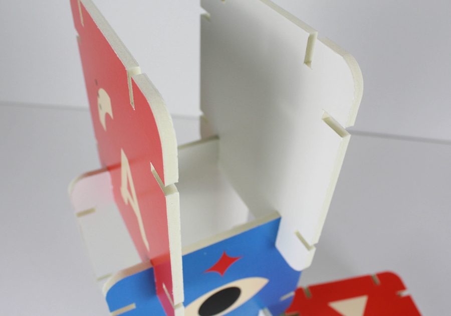Tótem de cartón con lados intercambiables 15x15 cm personalizada