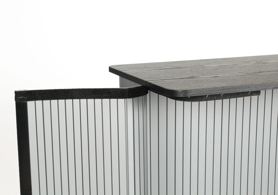 Mostrador rectangular de PVC - Faldón de PVC alveolar + tablero negro