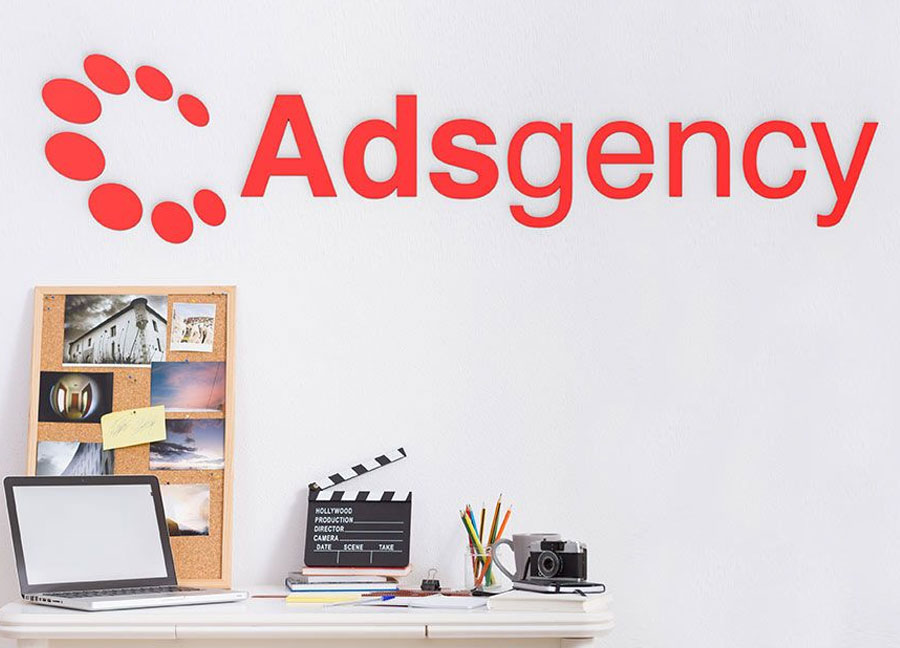 Letra y logotipo de plexiglás de adsgency de 3 mm
