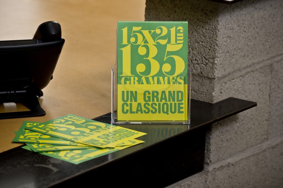 Présentoir pour Flyer transparent Fronton 200 x 107 mm pour 99 x 210 mm